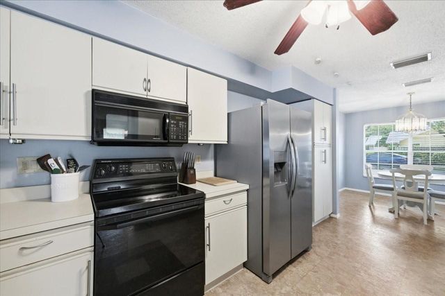 798 COUNTRYSHIRE LANE, Palm Harbor, FL 34683