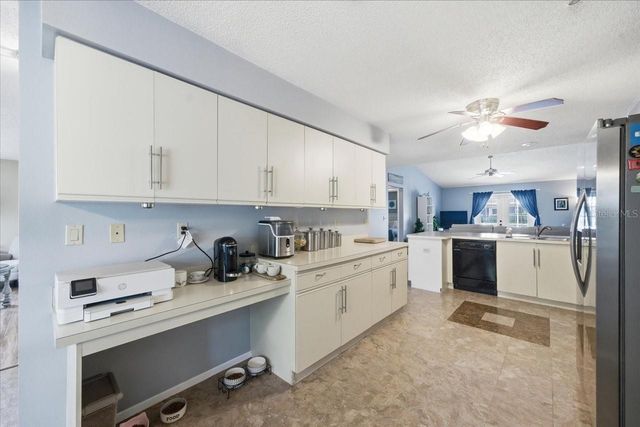 798 COUNTRYSHIRE LANE, Palm Harbor, FL 34683