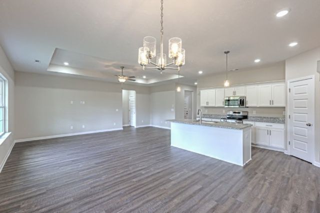 21 Bartow St, Decherd, TN 37324