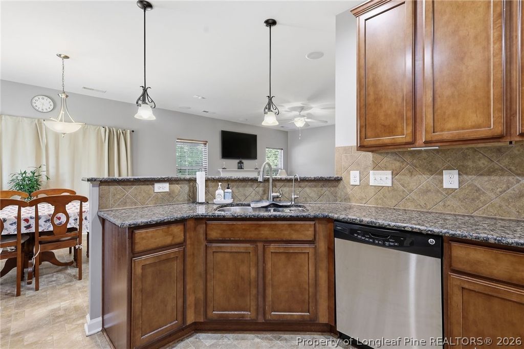 1512 Dulles Road, Hope Mills, NC 28348 — photo 9