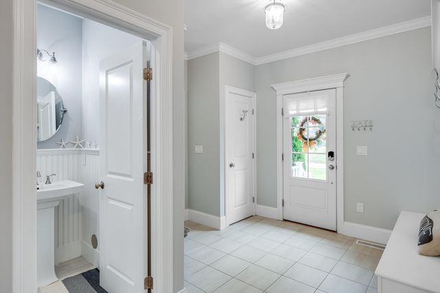 40 Brisan Way, Pembroke, MA 02359