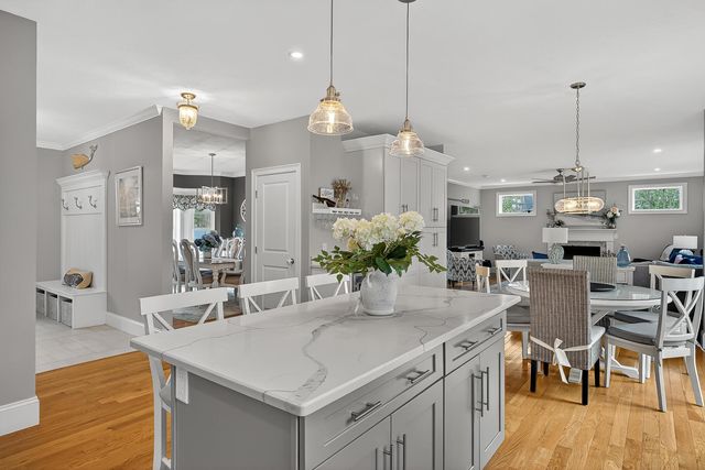 40 Brisan Way, Pembroke, MA 02359