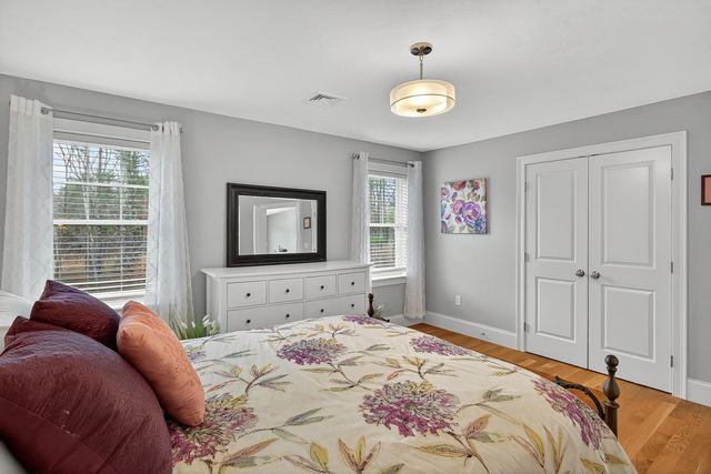 40 Brisan Way, Pembroke, MA 02359