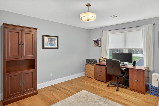 40 Brisan Way, Pembroke, MA 02359