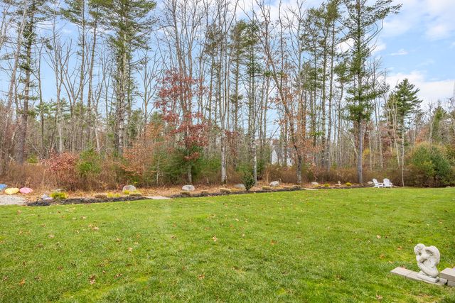 40 Brisan Way, Pembroke, MA 02359