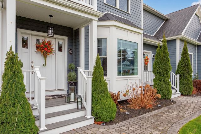 40 Brisan Way, Pembroke, MA 02359