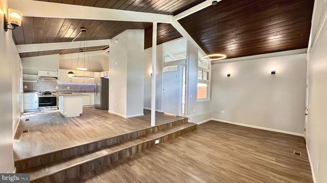 2396 YARMOUTH CT, Woodbridge, VA 22192