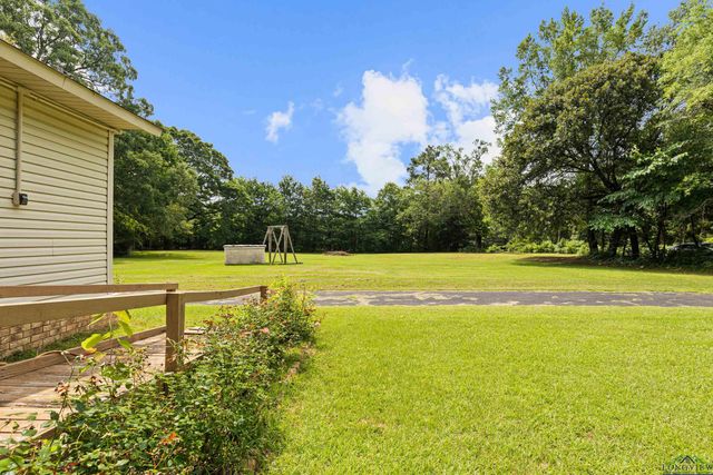 1474 County Road 3314, Omaha, TX 75571