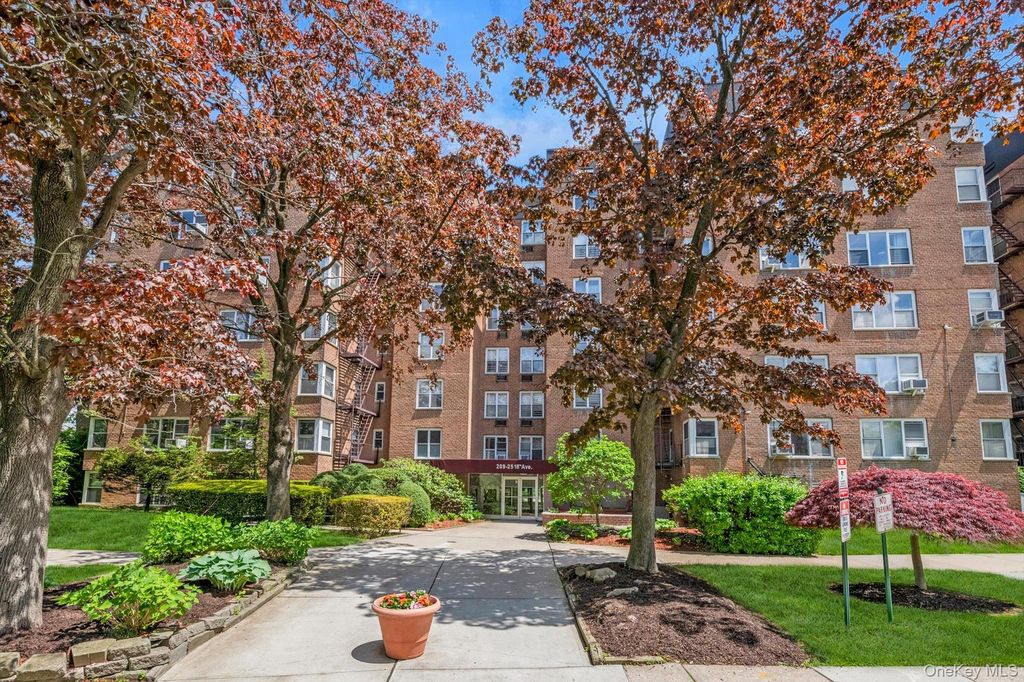 209-25 18th Avenue 3K, Bayside, NY 11360 — exterior