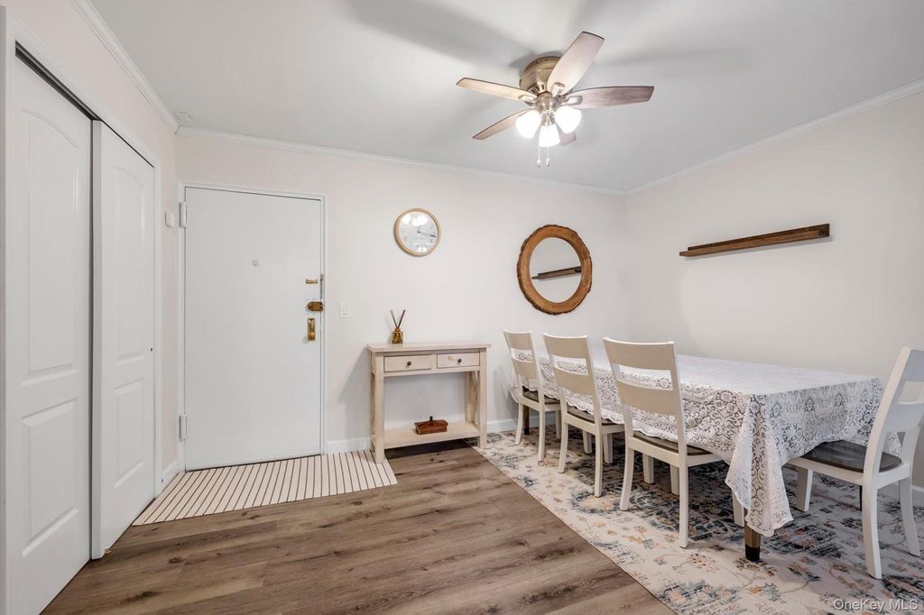 209-25 18th Avenue 3K, Bayside, NY 11360 — photo 3