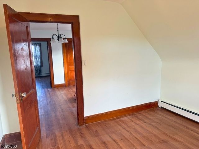 58 Hathaway St, Wallington Boro, NJ 07057