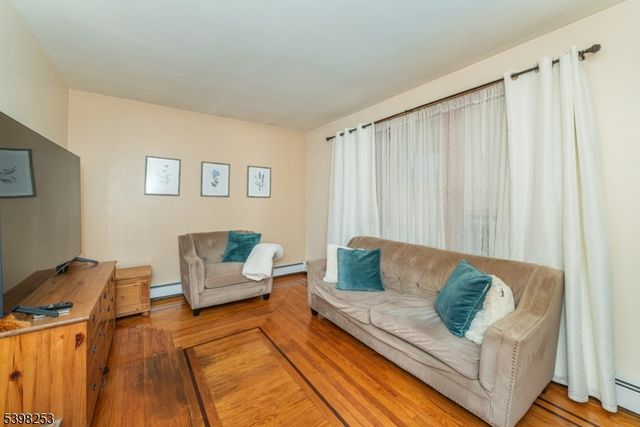 58 Hathaway St, Wallington Boro, NJ 07057