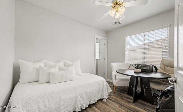 14242 W COUNTRY GABLES Drive, Surprise, AZ 85379