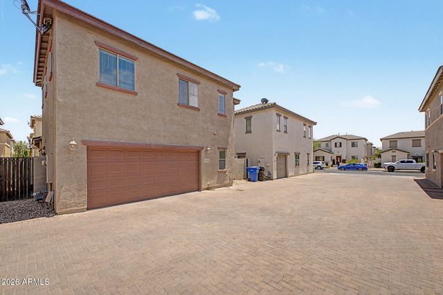 14242 W COUNTRY GABLES Drive, Surprise, AZ 85379