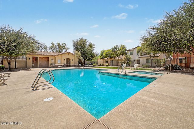 14242 W COUNTRY GABLES Drive, Surprise, AZ 85379
