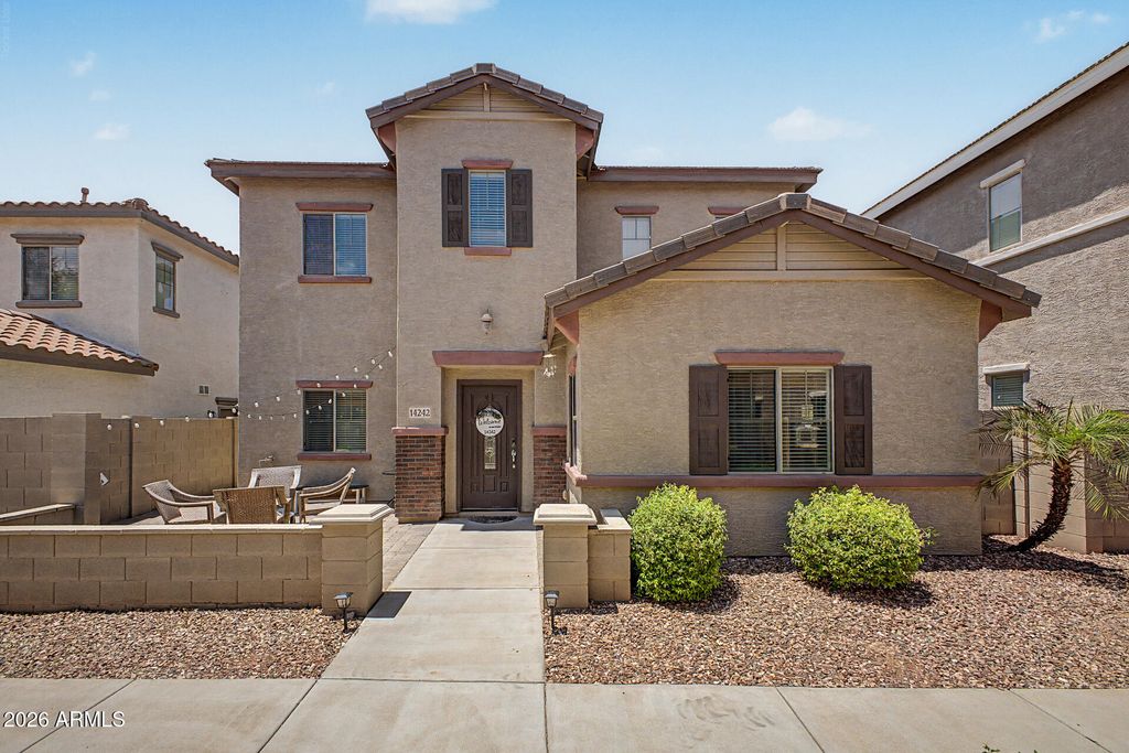 14242 W COUNTRY GABLES Drive, Surprise, AZ 85379