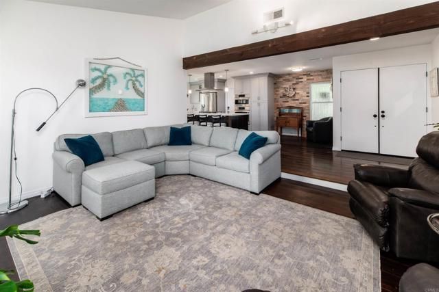 2416 La Pluma Lane, Carlsbad, CA 92009