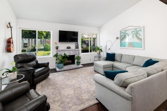 2416 La Pluma Lane, Carlsbad, CA 92009