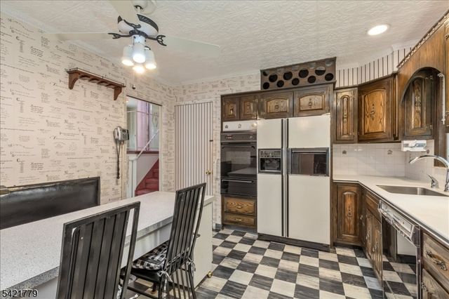 389 Walnut Ave, Cranford Twp., NJ 07016