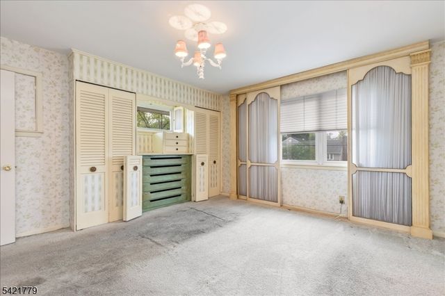 389 Walnut Ave, Cranford Twp., NJ 07016