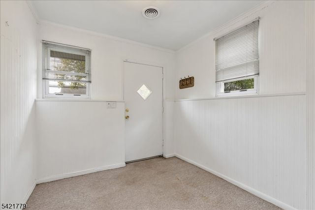 389 Walnut Ave, Cranford Twp., NJ 07016