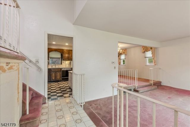 389 Walnut Ave, Cranford Twp., NJ 07016