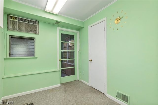 389 Walnut Ave, Cranford Twp., NJ 07016