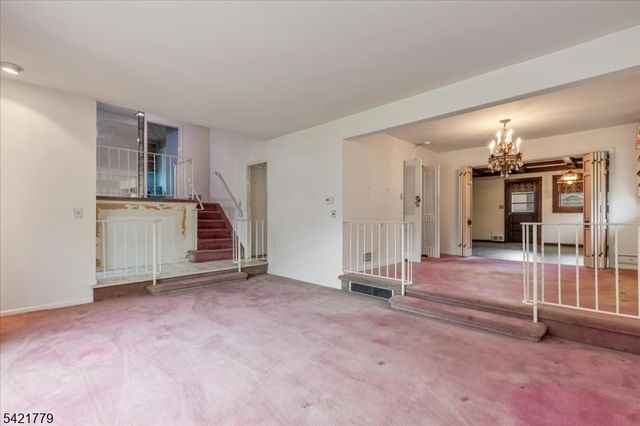 389 Walnut Ave, Cranford Twp., NJ 07016