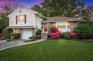 389 Walnut Ave, Cranford Twp., NJ 07016