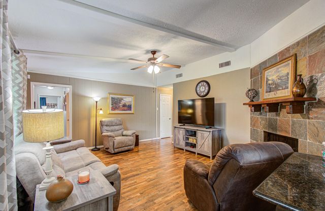 1920 Lazy Creek Lane, Pearland, TX 77581