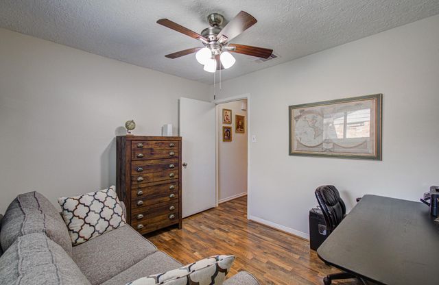 1920 Lazy Creek Lane, Pearland, TX 77581