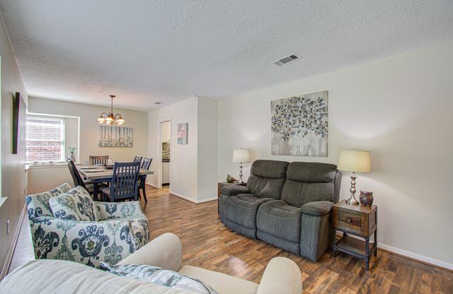 1920 Lazy Creek Lane, Pearland, TX 77581