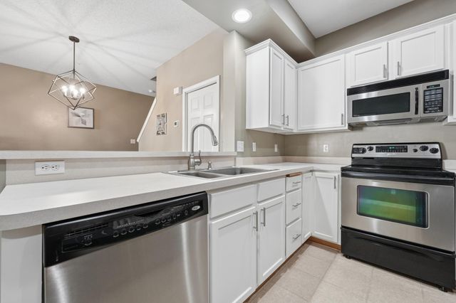 1529 111th Drive NE C, Blaine, MN 55449