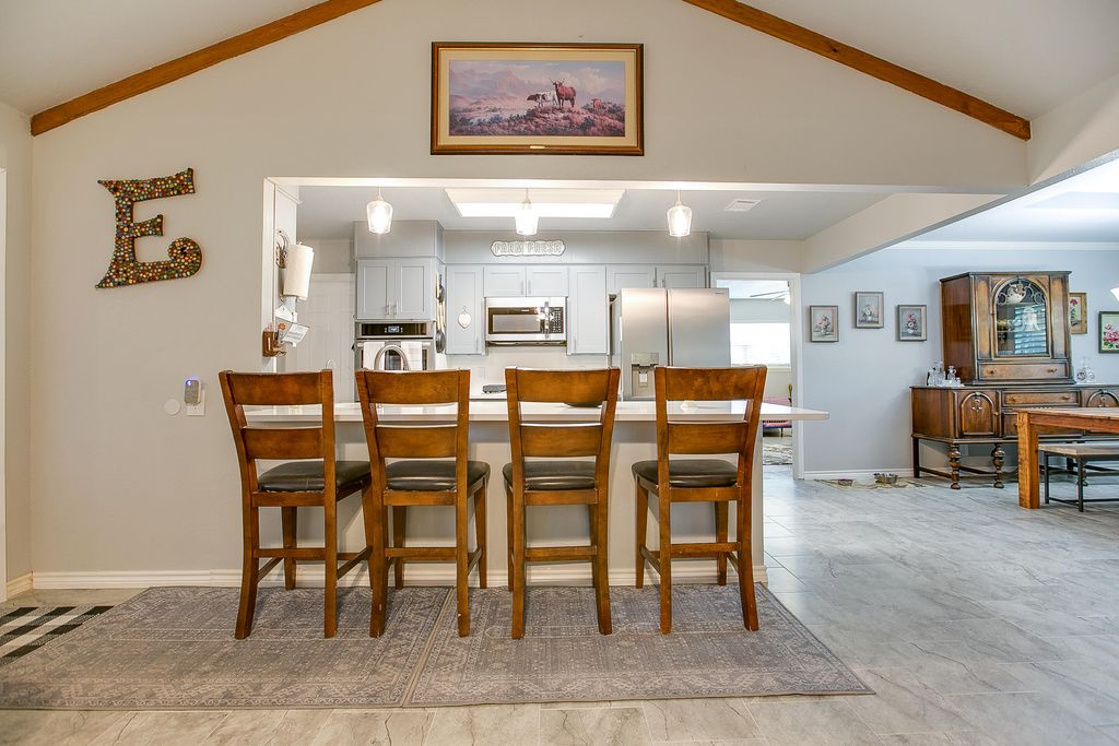 Image 12 of property listing at 3226 Timber Ridge Drive, San Angelo, TX 76904