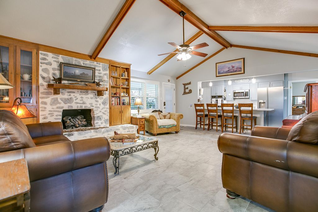 Image 3 of property listing at 3226 Timber Ridge Drive, San Angelo, TX 76904