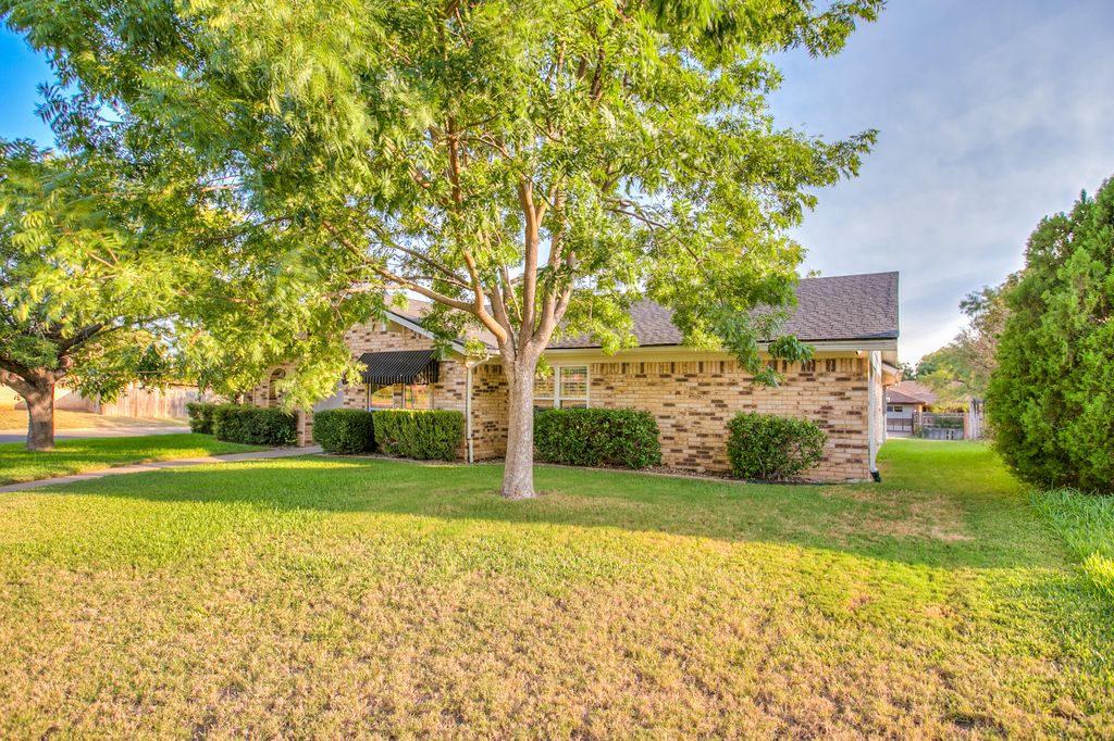 Image 33 of property listing at 3226 Timber Ridge Drive, San Angelo, TX 76904