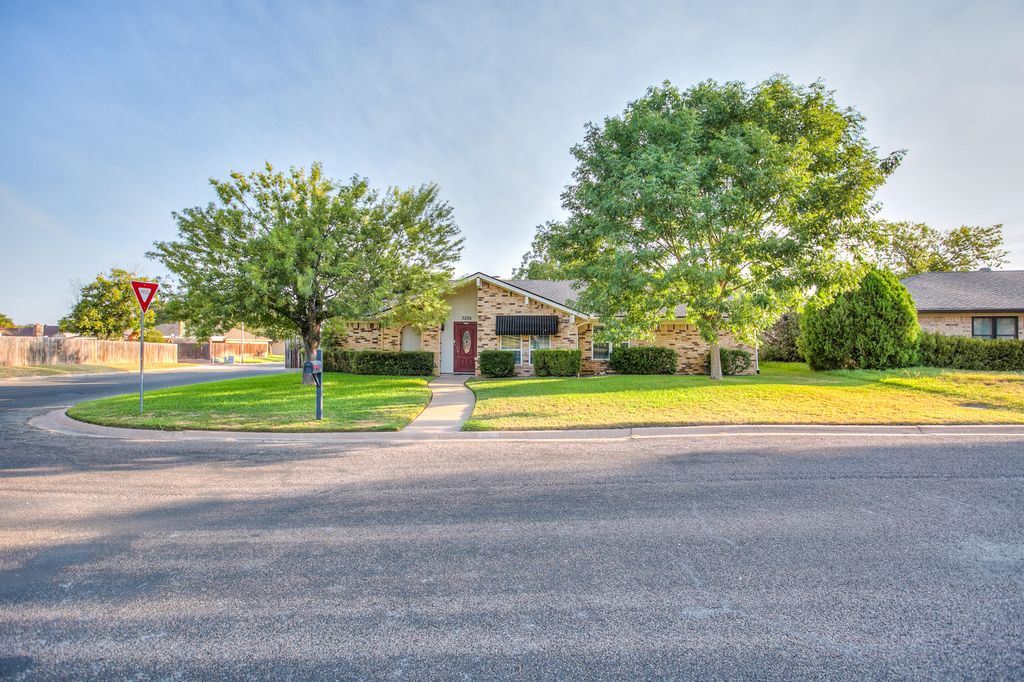Image 35 of property listing at 3226 Timber Ridge Drive, San Angelo, TX 76904