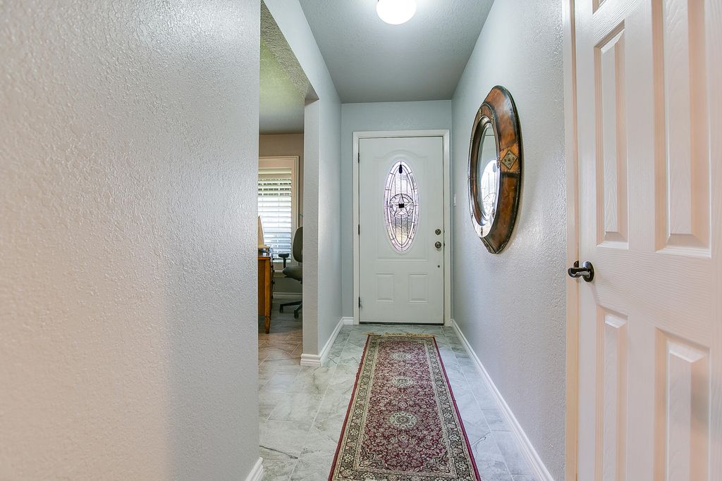 Image 6 of property listing at 3226 Timber Ridge Drive, San Angelo, TX 76904