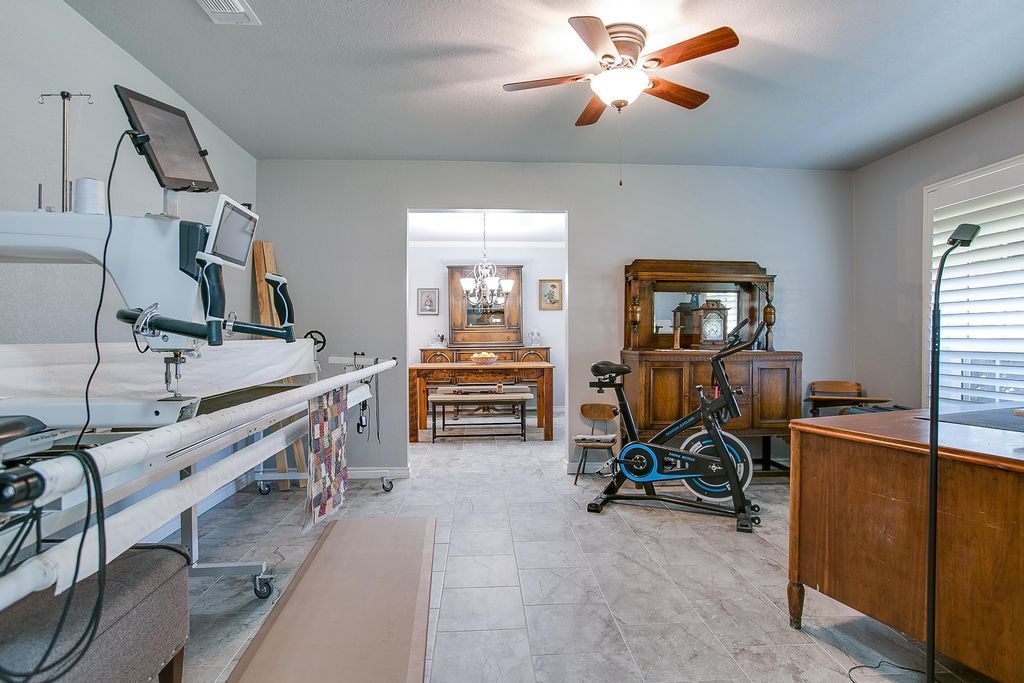 Image 7 of property listing at 3226 Timber Ridge Drive, San Angelo, TX 76904