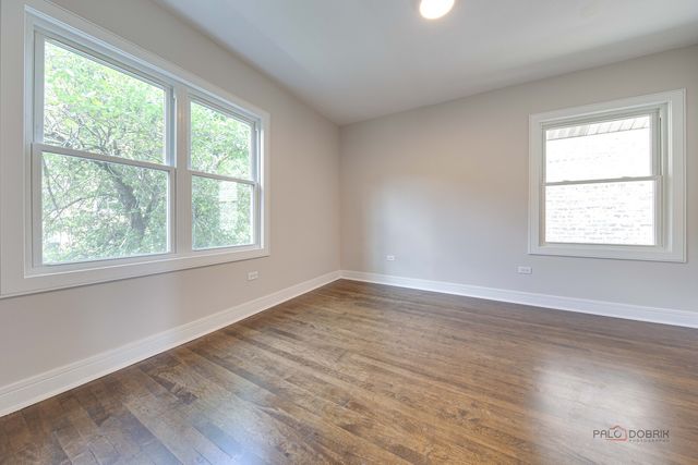 3105 W Leland Avenue, Chicago, IL 60625