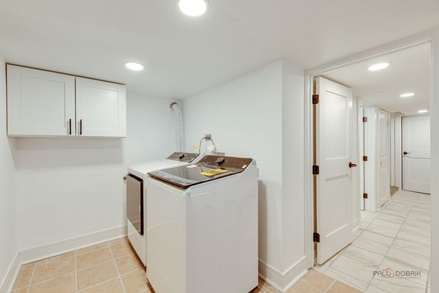 3105 W Leland Avenue, Chicago, IL 60625