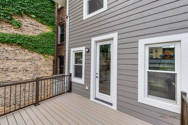 3105 W Leland Avenue, Chicago, IL 60625