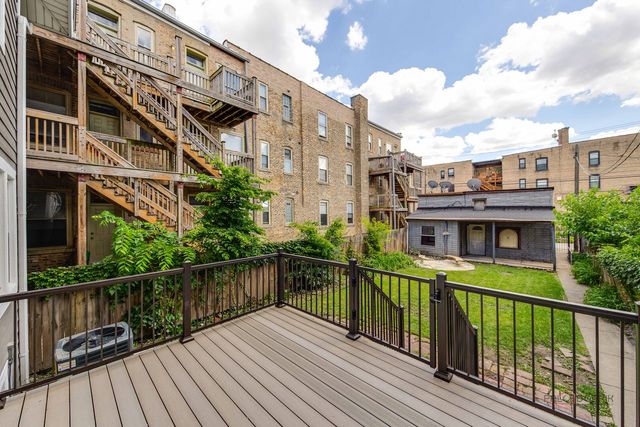 3105 W Leland Avenue, Chicago, IL 60625