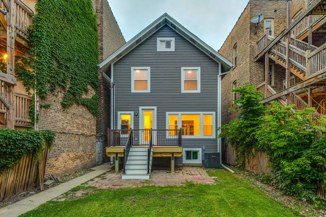 3105 W Leland Avenue, Chicago, IL 60625