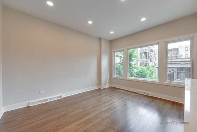 3105 W Leland Avenue, Chicago, IL 60625