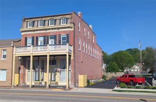 1107 N 2nd Street, St Charles, MO 63301