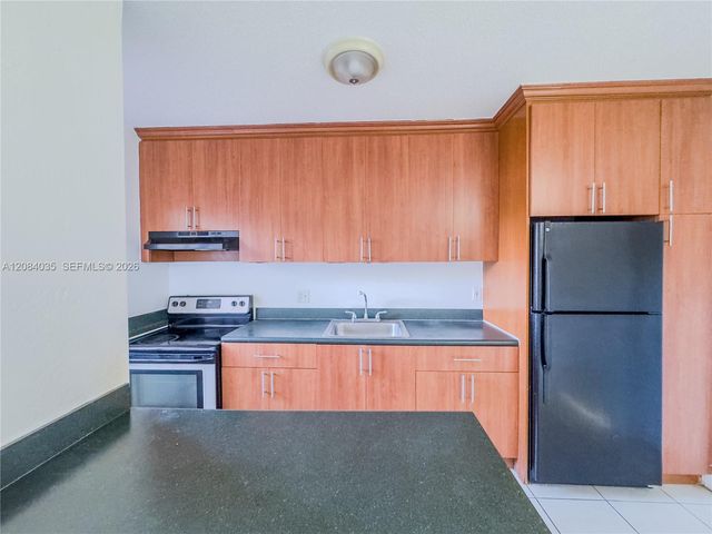4071 N Dixie Highway 11, Oakland Park, FL 33334