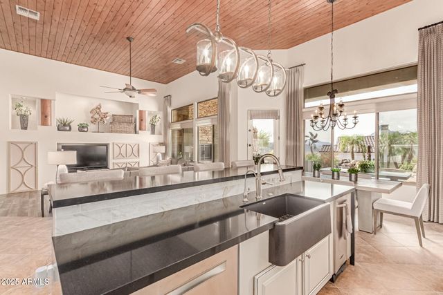 4317 N BRIGHTON Circle, Mesa, AZ 85207