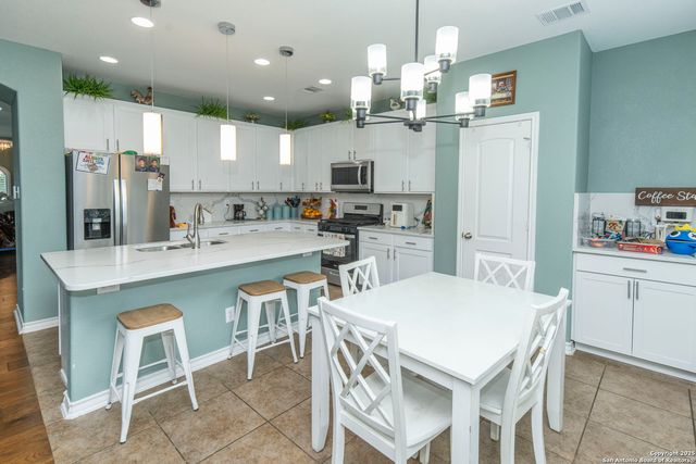 23503 Woodlawn, San Antonio, TX 78259