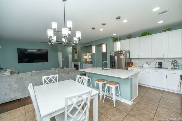 23503 Woodlawn, San Antonio, TX 78259